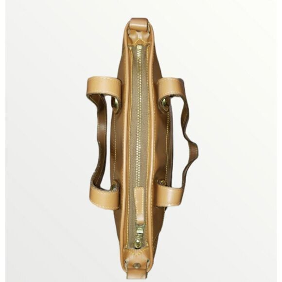 Dooney & Bourke Vintage, Leather, Bucket Purse - Excellent Condition! - Picture 4 of 12